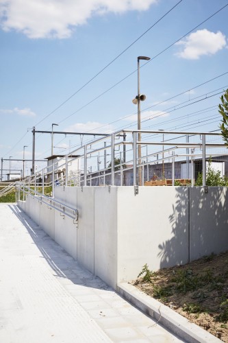 Retaining walls