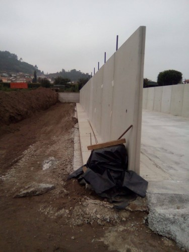 AGRI T-shaped retaining walls